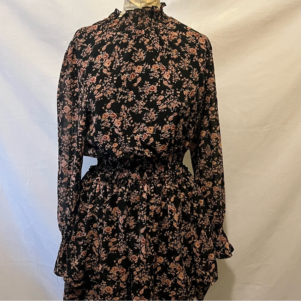 Missguided Black mini  Floral‎ Dress